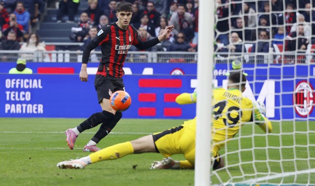 记者：巴尔泰萨吉右屈肌不适 S·希门尼斯将完成回归的准备工作