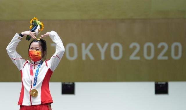 开云APP-奥运首日射击举重各取1金  再现冲金“双箭头”神韵